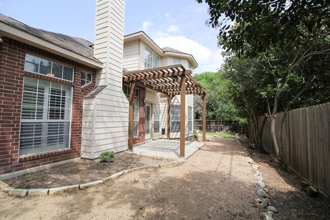Building Photo - Beautiful home in Helotes. 3 Bedroom, 2 1/2 Bath Move In June 10th!