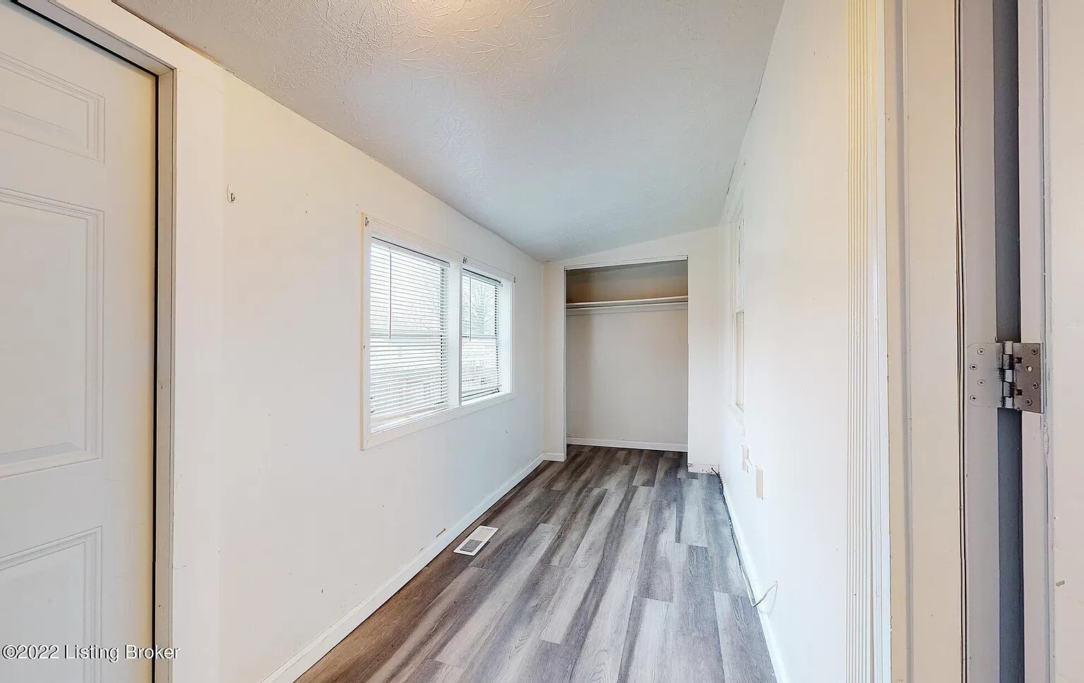 Building Photo - 834 W Whitney Ave