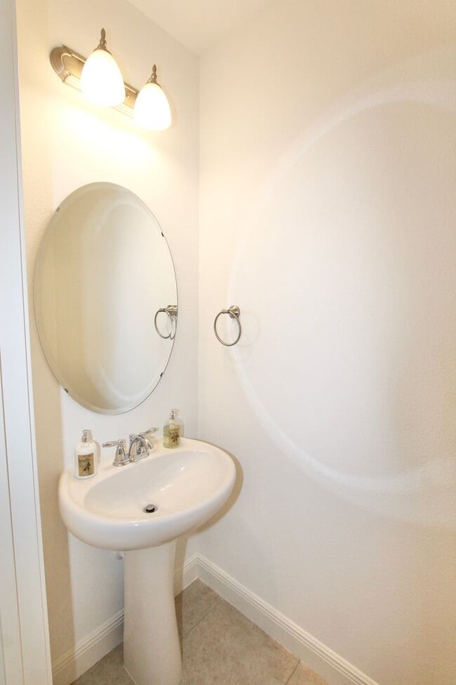 Building Photo - Apopka-Sweetwater Country Club - 3 Bedroom...