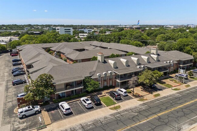 Building Photo - 7920 Rockwood Ln