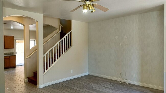 Building Photo - Spacious 4-Bedroom in Gated Copper Creek w...