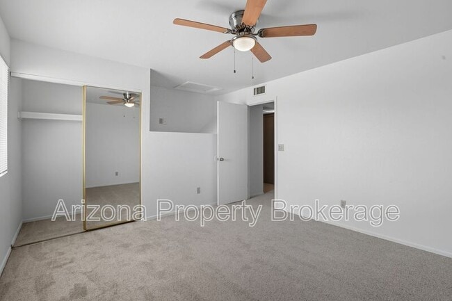 Building Photo - 6144 E Glencove St