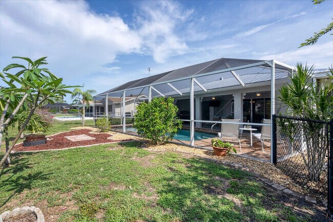 Building Photo - 917 Conecta Dr