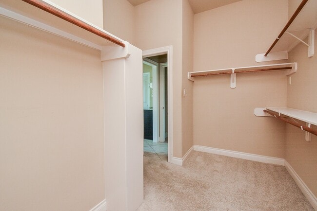 Building Photo - 28803 Davenport Dr