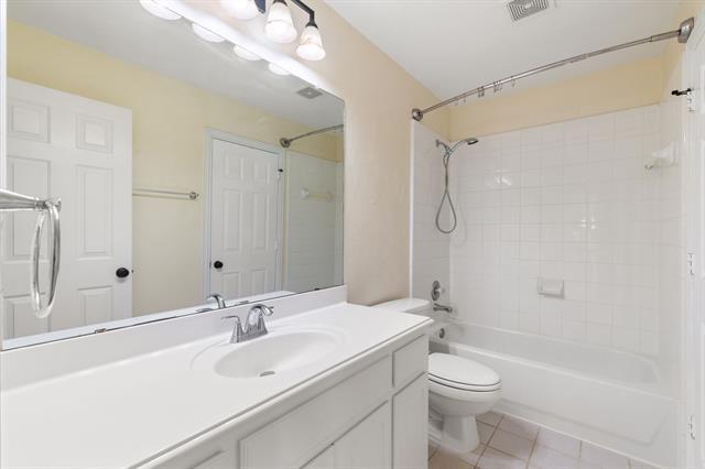 Building Photo - 2021 Country Brook Ln