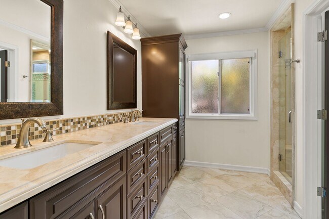 Building Photo - Beautiful 4-Bedroom Home with Private Pool & Spa in Laguna Niguel!