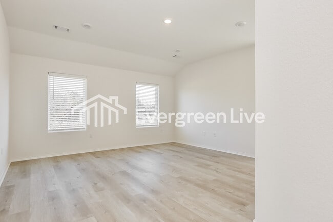 Building Photo - 20 Sourdough Crk Ln