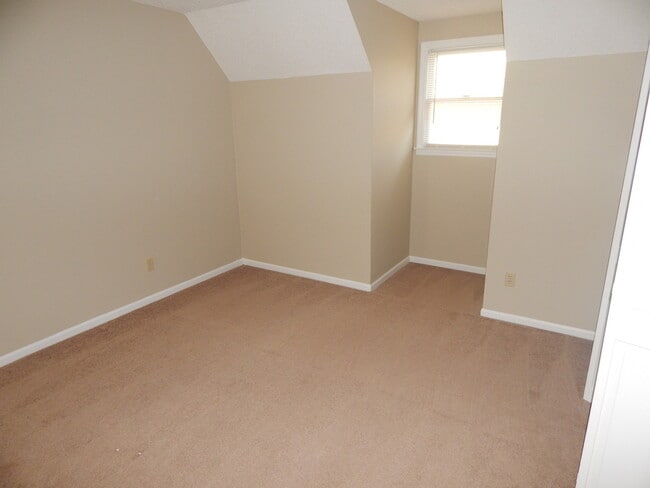 Building Photo - 2846 Willow Wood Cir