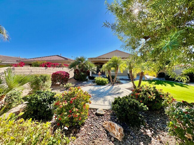 Building Photo - 81952 Avenida Bienvenida