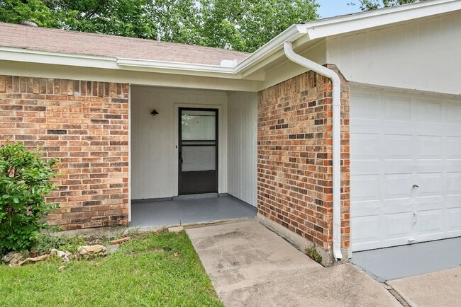 Building Photo - 6333 Scott Ct