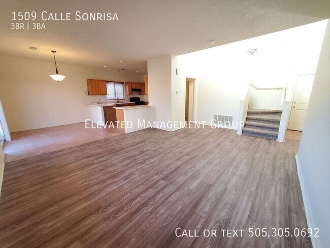 Building Photo - 1509 Calle Sonrisa NE