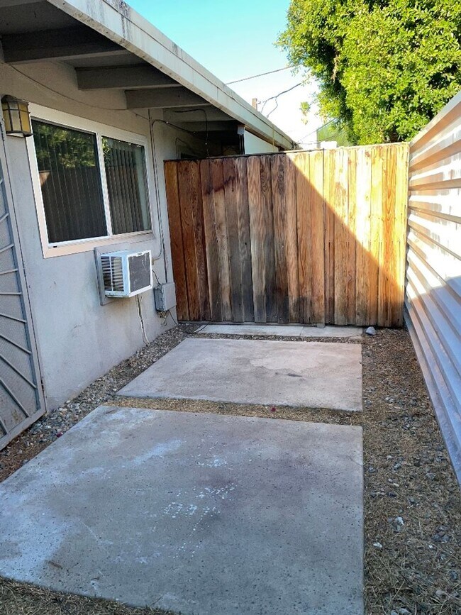 Primary Photo - 540 S Mountain View Dr