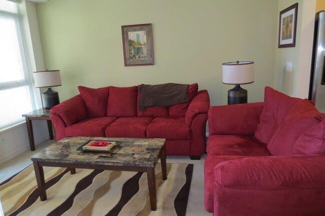 Building Photo - 1431 Pacific Hwy