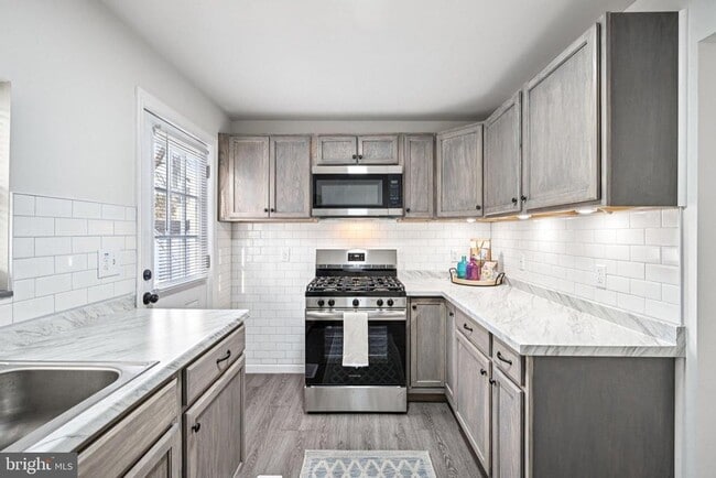 Building Photo - 7 E Cohawkin Rd