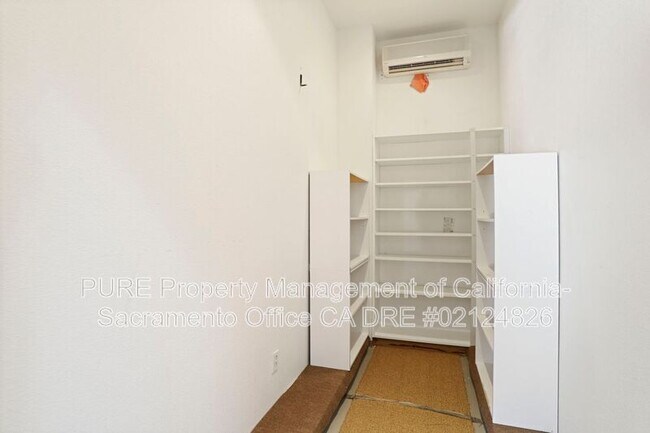 Building Photo - 7777 Uplands Way