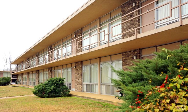 Building Photo - Claymont Apartments