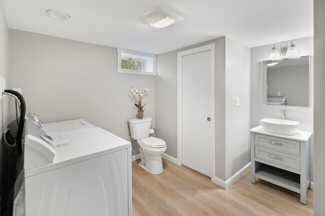 Building Photo - 60 Indian Spring Rd