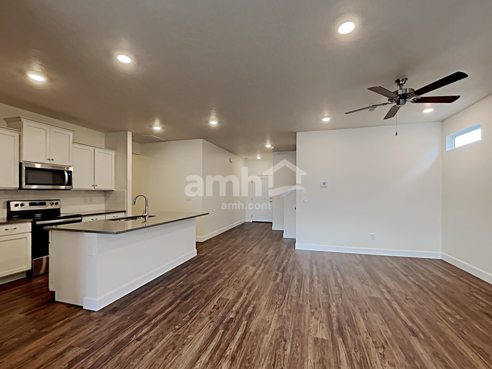 Building Photo - 5079 W Bellevue St
