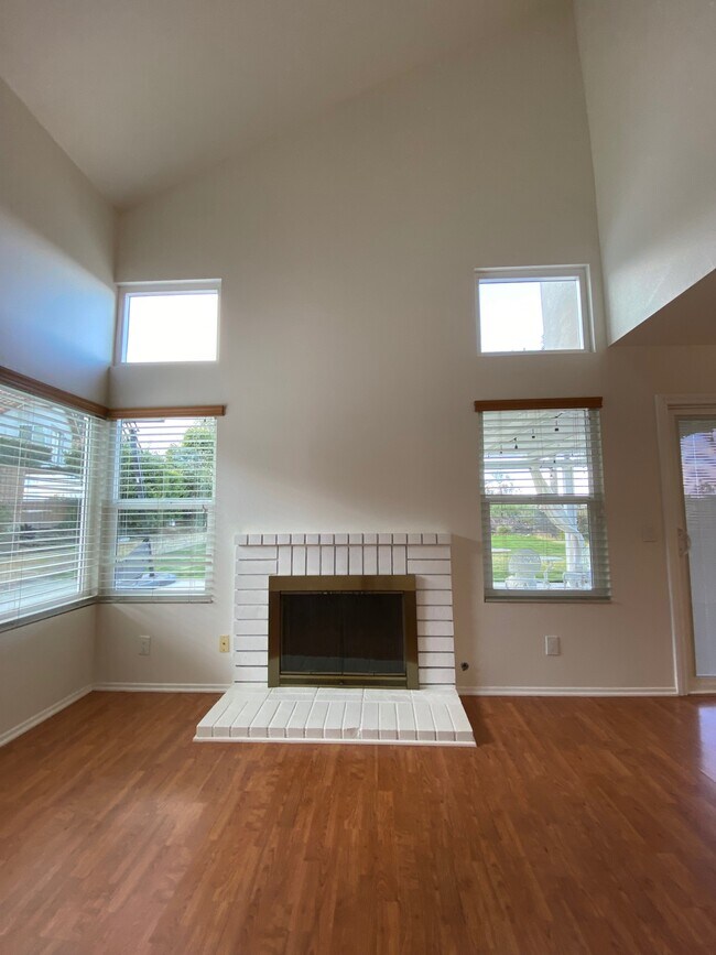 Building Photo - 15530 Oakflats Rd
