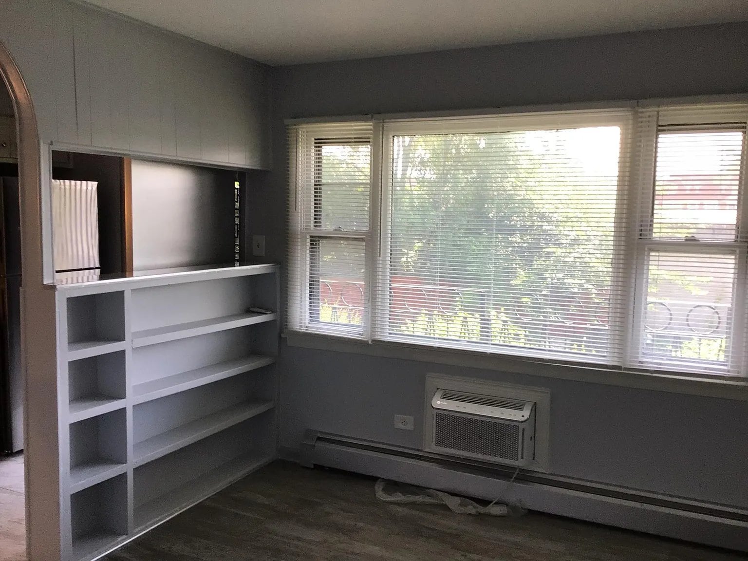 Building Photo - 7043 S East End Ave