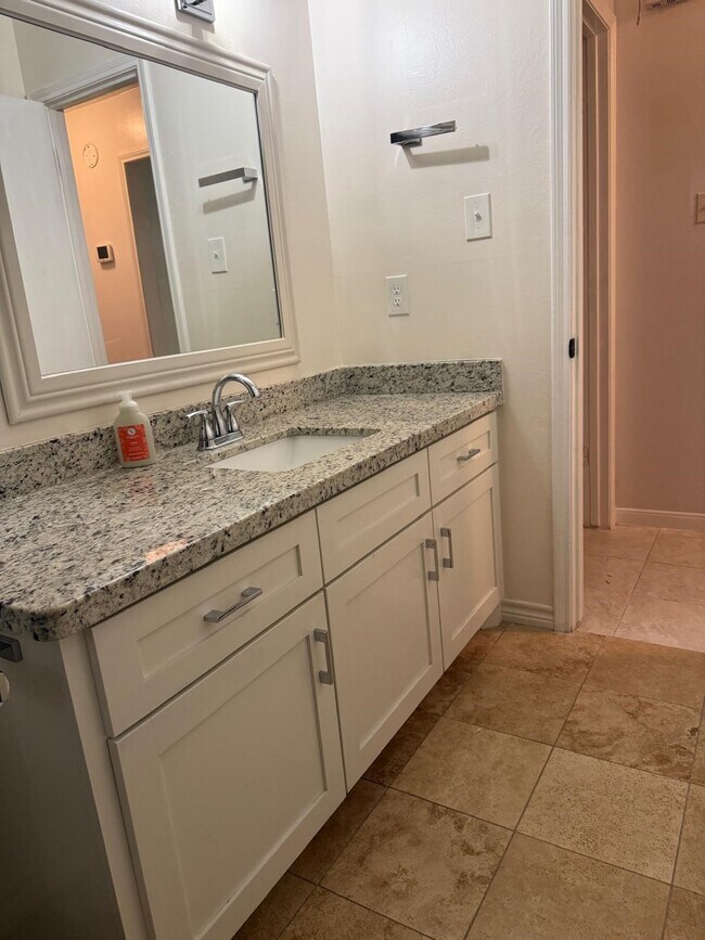 Building Photo - 9826 Sagewell Dr