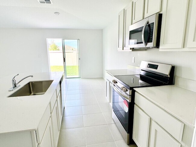 Building Photo - Brand New Home For Rent in Crosswinds Haines City with 4 Bedrooms