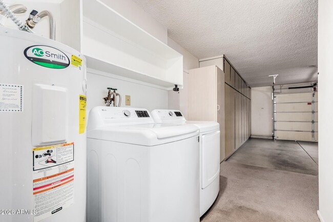 Building Photo - 16635 N 103rd Ave