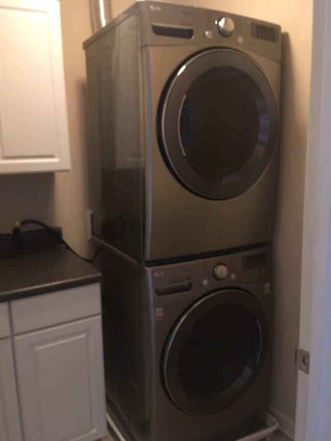 Washer Dryer hookup - 1058 Cedarbrook Dr