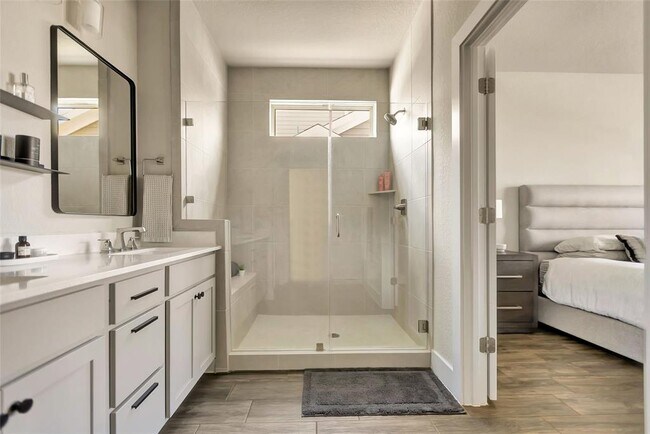 Building Photo - 8415 Laughlin Ln