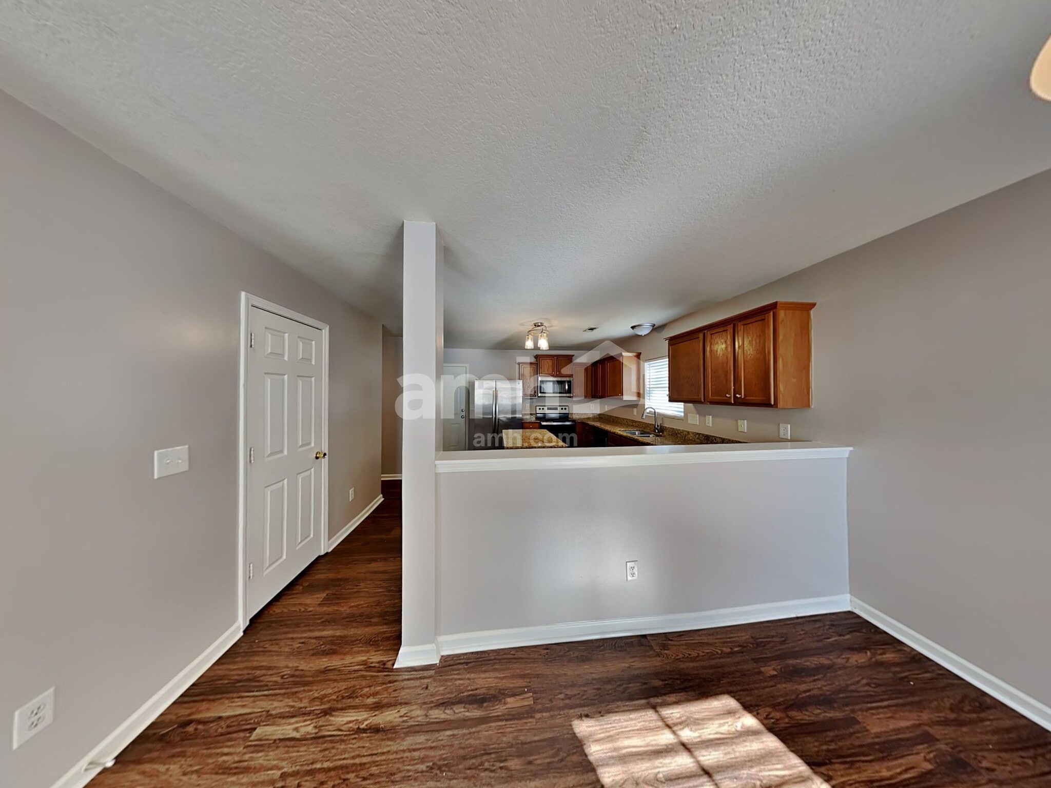 Building Photo - 2021 Sonoma Valley Dr