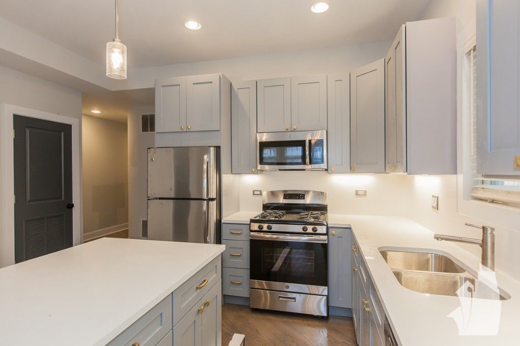 Building Photo - 2737 N Wayne Ave