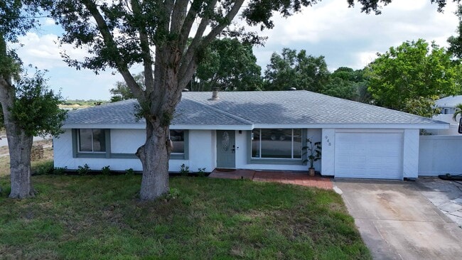 Building Photo - 948 Canal Cir