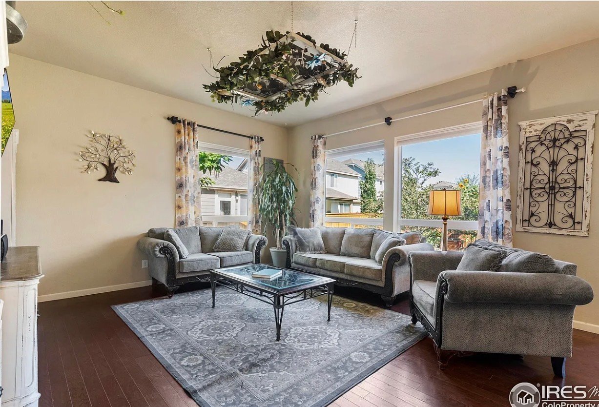 Building Photo - 882 Jenny Ln