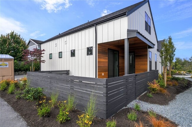 Building Photo - 3906 Crosswinds Ct