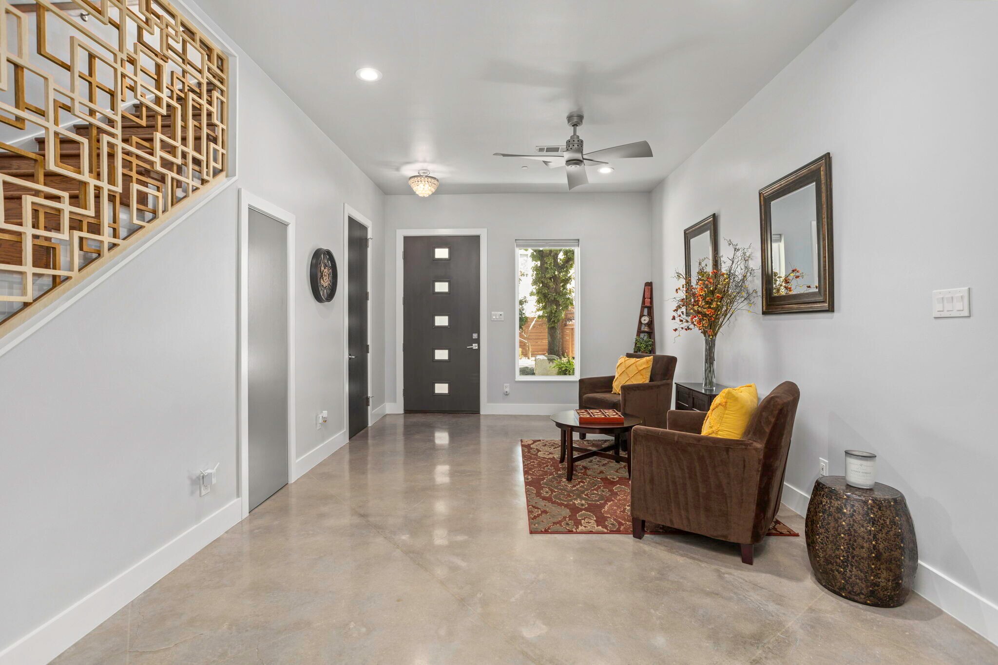 Building Photo - 326 Clay