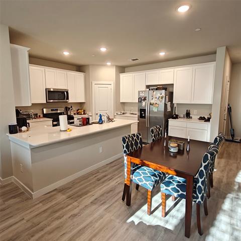 Building Photo - 1308 Creekbank Dr