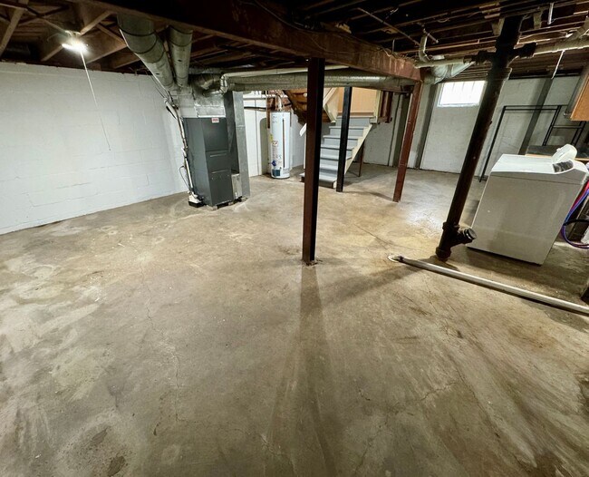 Building Photo - m1545-1547 W 7th Ave