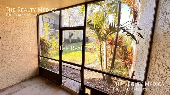 Building Photo - 3280 S Semoran Blvd