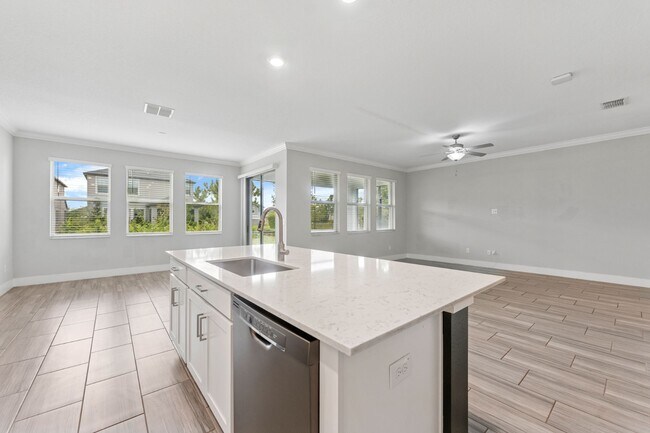 Building Photo - Stunning 4 BR + LOFT /2.5 BA/ 2 CG home in Gorgeous Bexley!