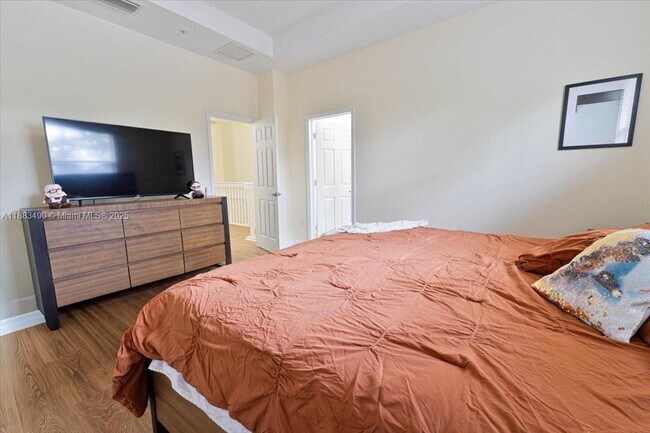 Building Photo - 12442 Emerald Creek Ct