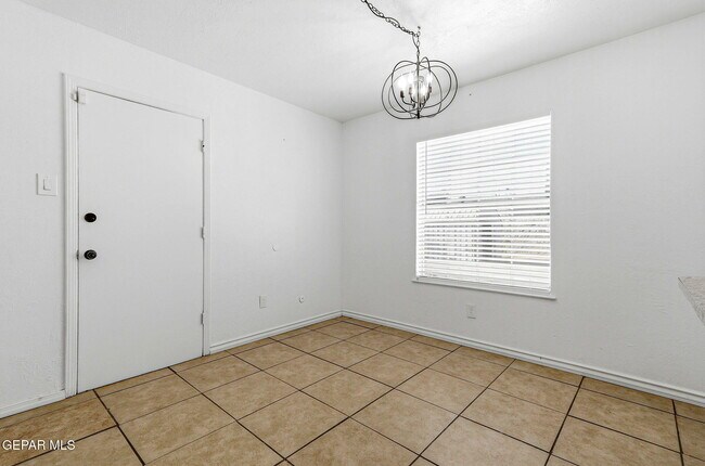Building Photo - 11189 Ebb Tide Dr