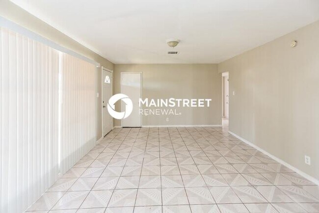 Building Photo - 3 Bedroom Pet-Friendly Home in Phoenix, AZ with Main Street Renewal