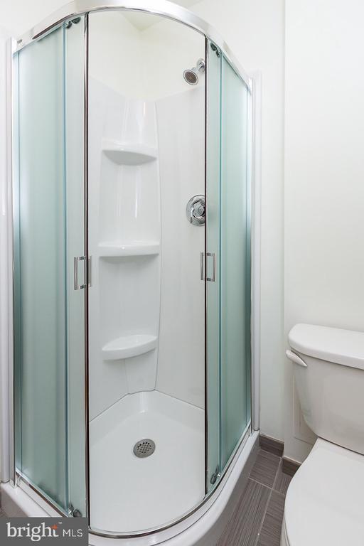 Building Photo - 240 Henley Rd