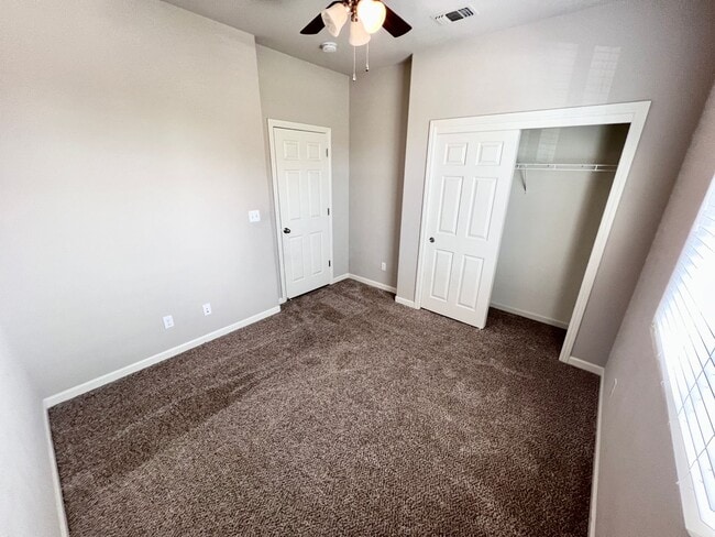 Building Photo - $2,400 Ashlan & Leonard, 3 Bedroom Home - ...