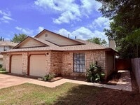 Building Photo - 405 Parkhill Cove