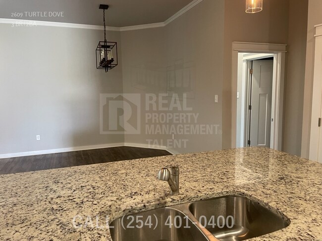 Building Photo - 2609 Turtle Dove Dr