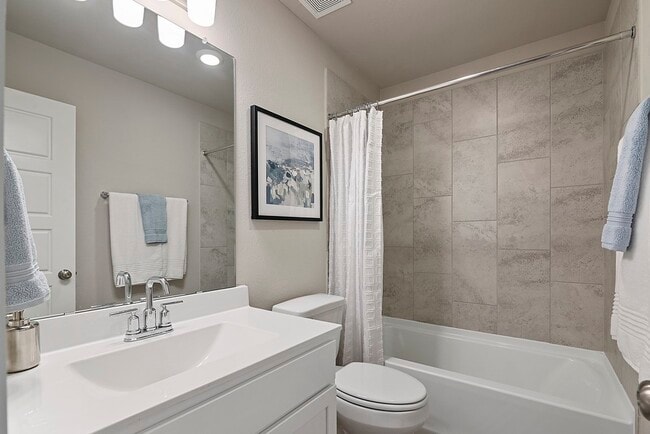 Building Photo - 21110 Bella Coral Dr