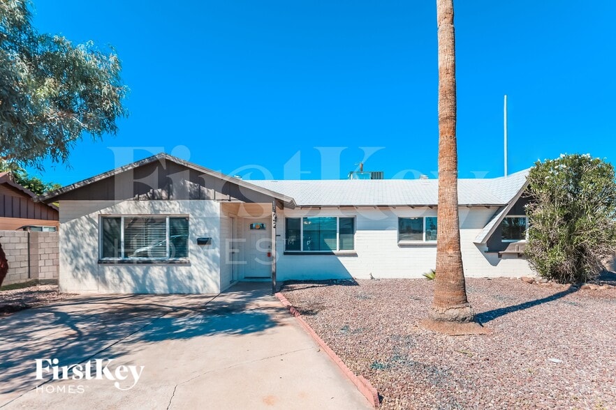 Primary Photo - 13642 N 31st Dr