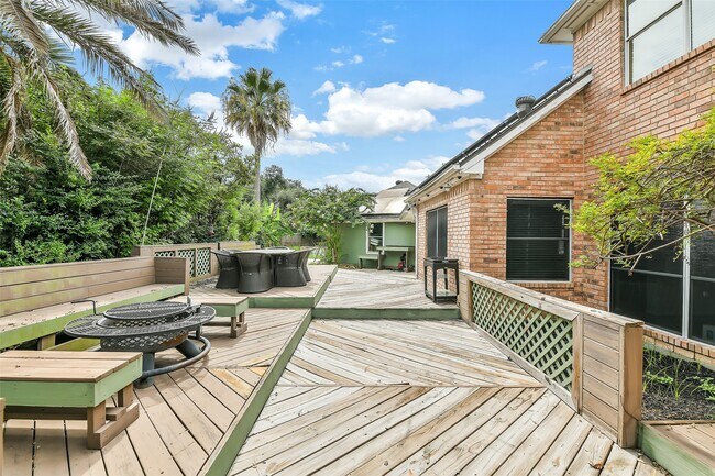 Building Photo - 5803 Song Ridge Ct