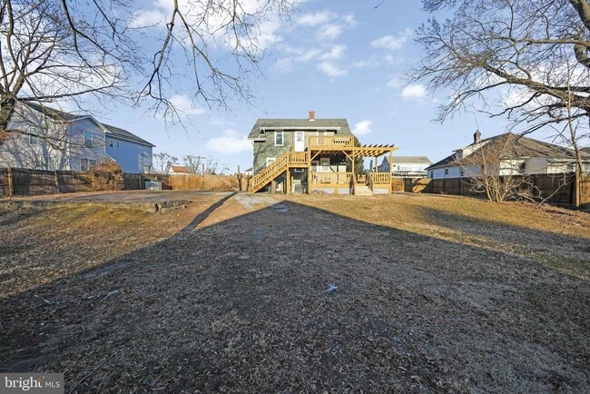 Building Photo - 11 Church St